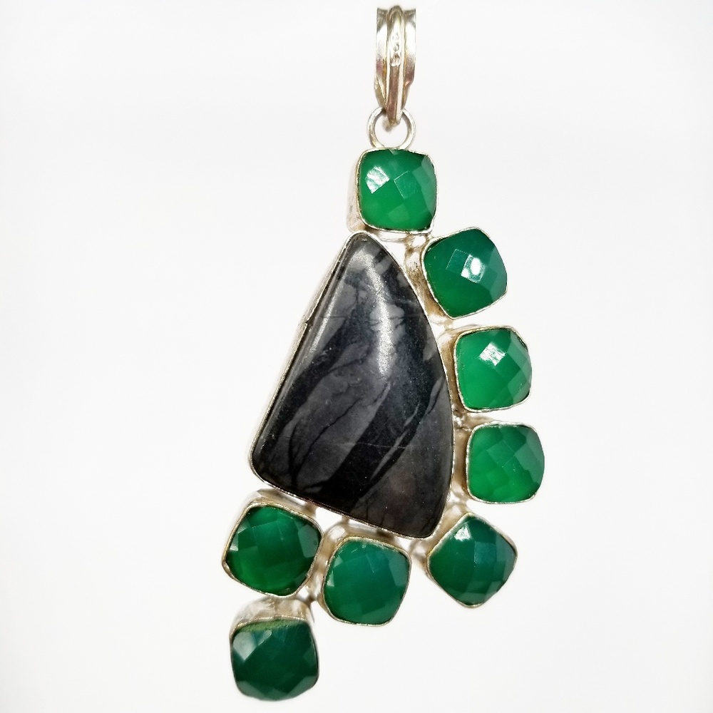 Picasso Black Large Stone Pendant